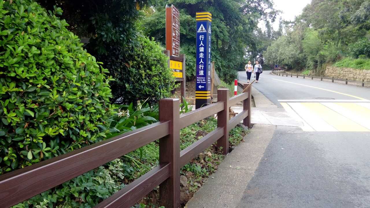 <strong>木紋漆和氟碳木紋漆的區(qū)別？</strong>